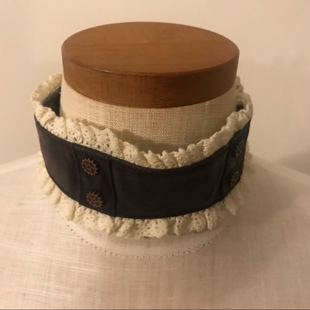 Steampunk choker | gear details | Lip Service
